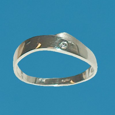 Zilveren ring met zirkoon.